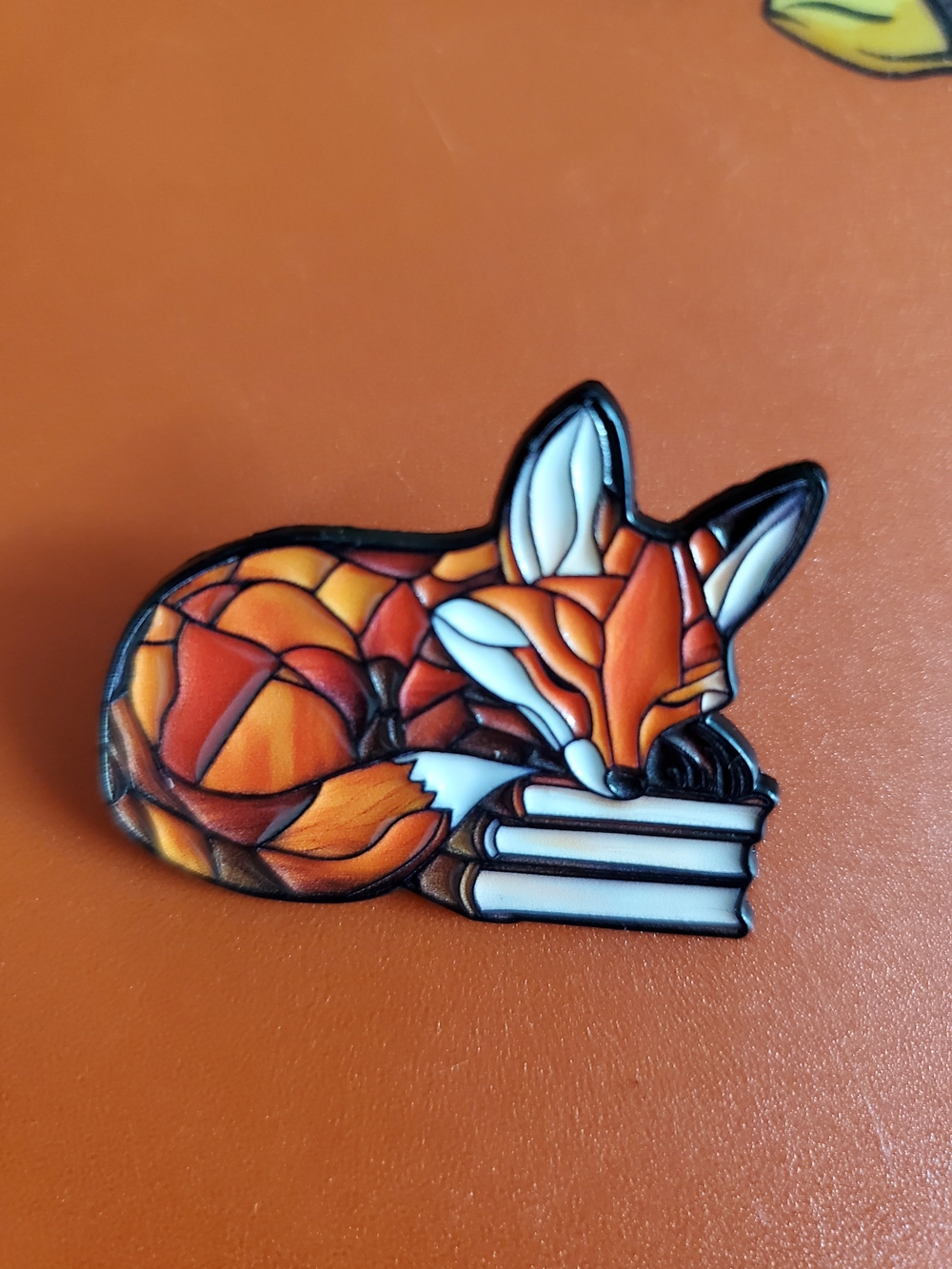 Enamel Fox Pin Sleeping on Books - Orange & White